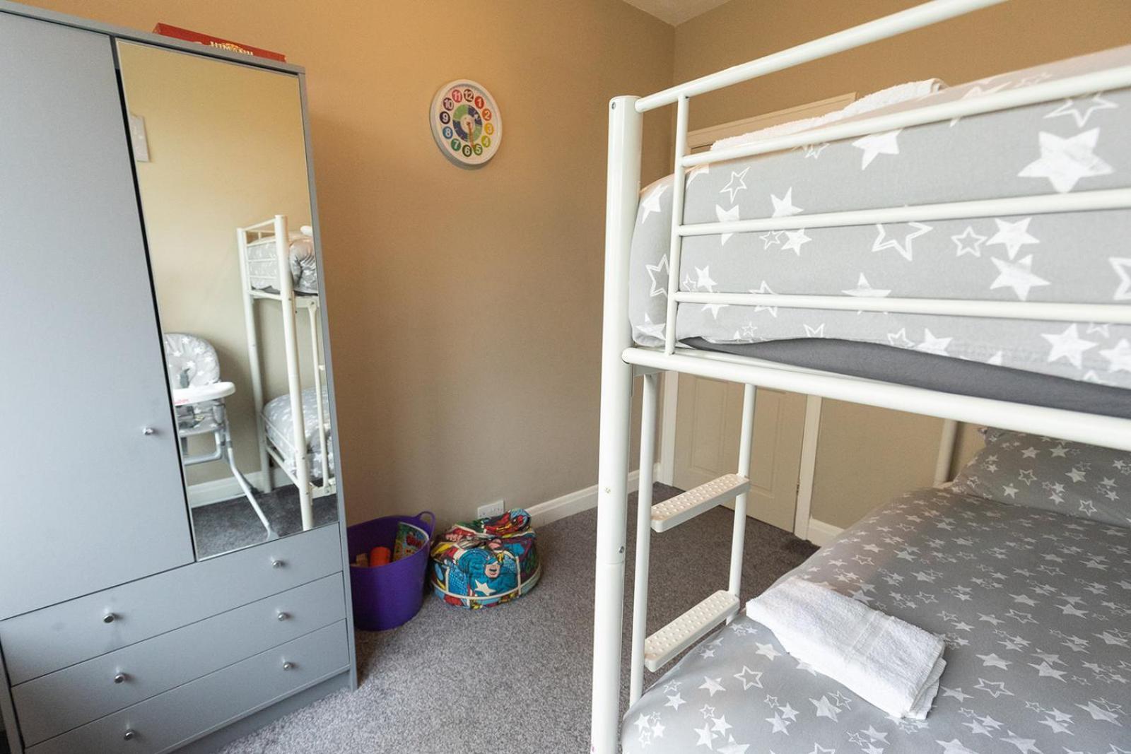 Beachfront Apartment - Ground Floor Apartment With Sea Views, Next To The Beach, Bridlington, North Yorkshire Bessingby ภายนอก รูปภาพ
