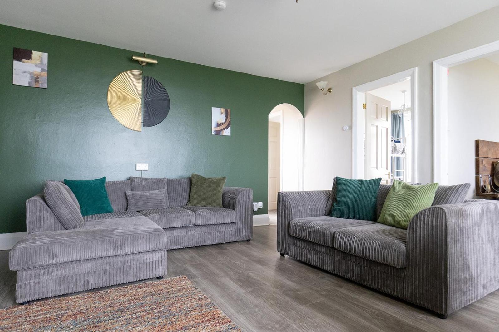 Beachfront Apartment - Ground Floor Apartment With Sea Views, Next To The Beach, Bridlington, North Yorkshire Bessingby ภายนอก รูปภาพ